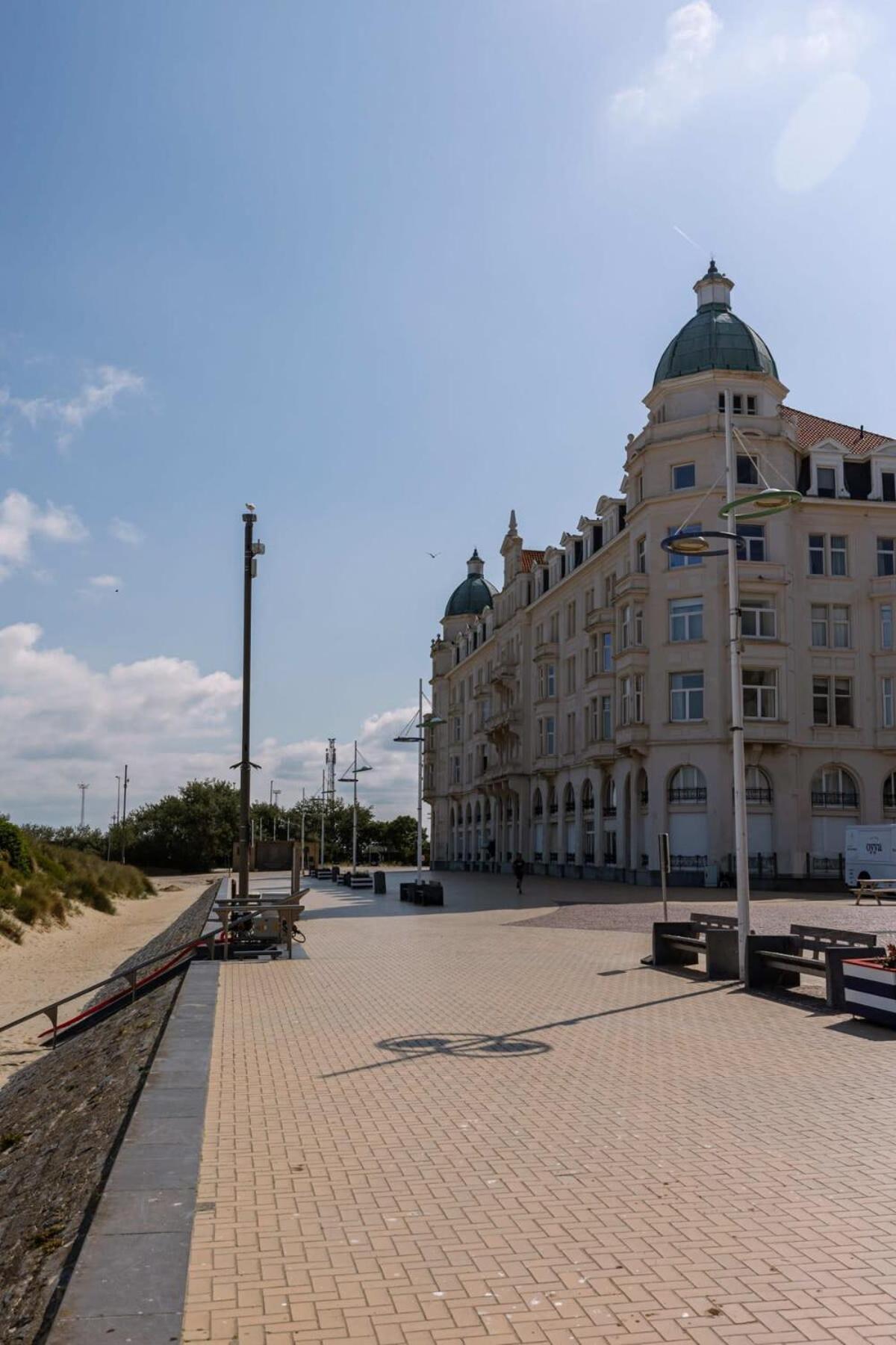 Huswell - Beachfront Apartment In Zeebrugge Екстериор снимка